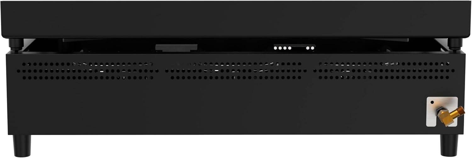 Eine Nahaufnahme eines schwarzen elektronischen Geräts mit Belüftungslöchern und sichtbaren Anschlüssen oder Leuchten an der oberen Kante.