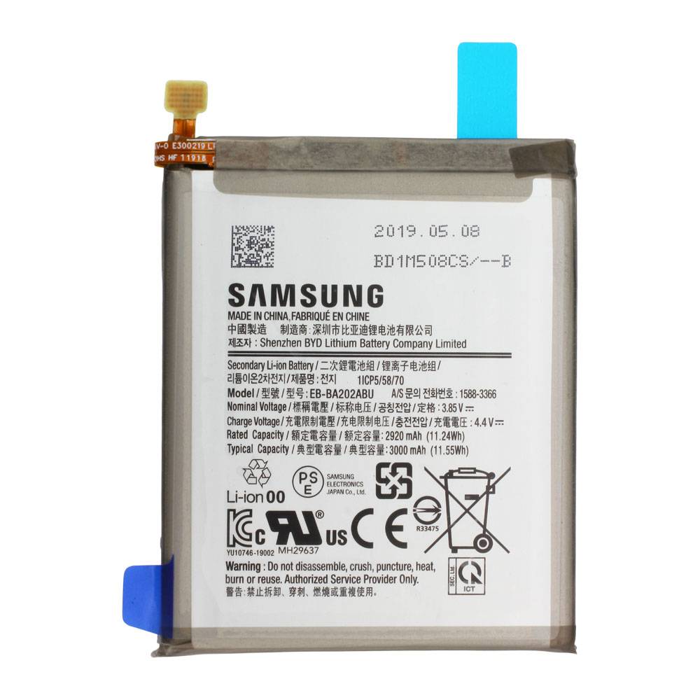 Samsung Lithium-Ionen-Batterie gekennzeichnet mit technischen Spezifikationen wie Modellnummer, Spannung und Kapazität.