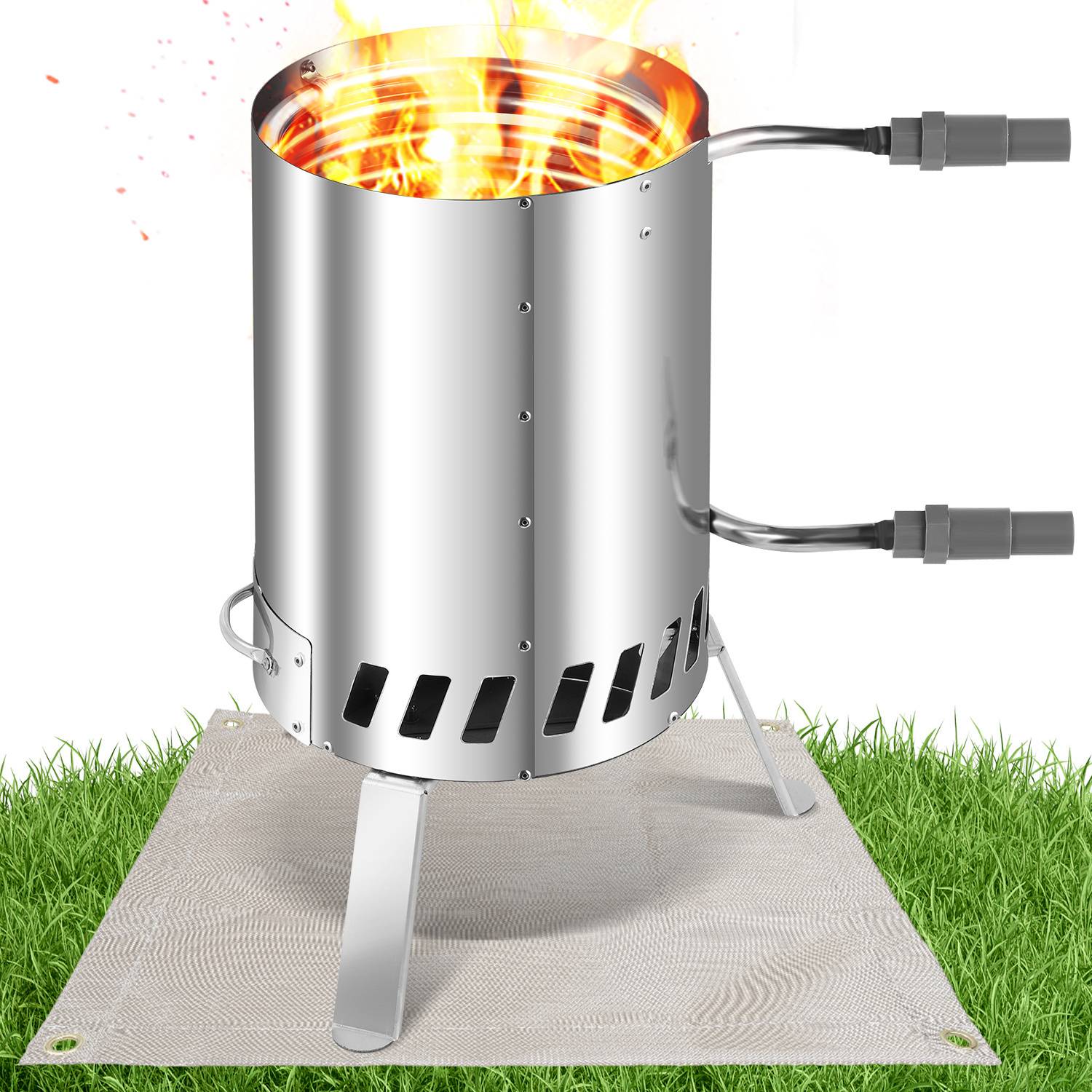 Ein zylindrischer Feuerkorbaus Edelstahl mit sichtbaren Flammen an der Oberfläche steht auf einer Schutzunterlage, die von Gras umgeben ist.