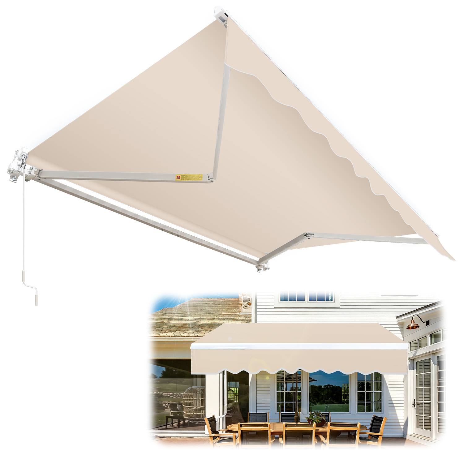 Einziehbares Terrassenmarkise in beigefarbenem Stoff, an der Außenseite eines Hauses über einem Terrassensitzbereich montiert. Die Markise spendet Schatten und wird manuell bedient.
