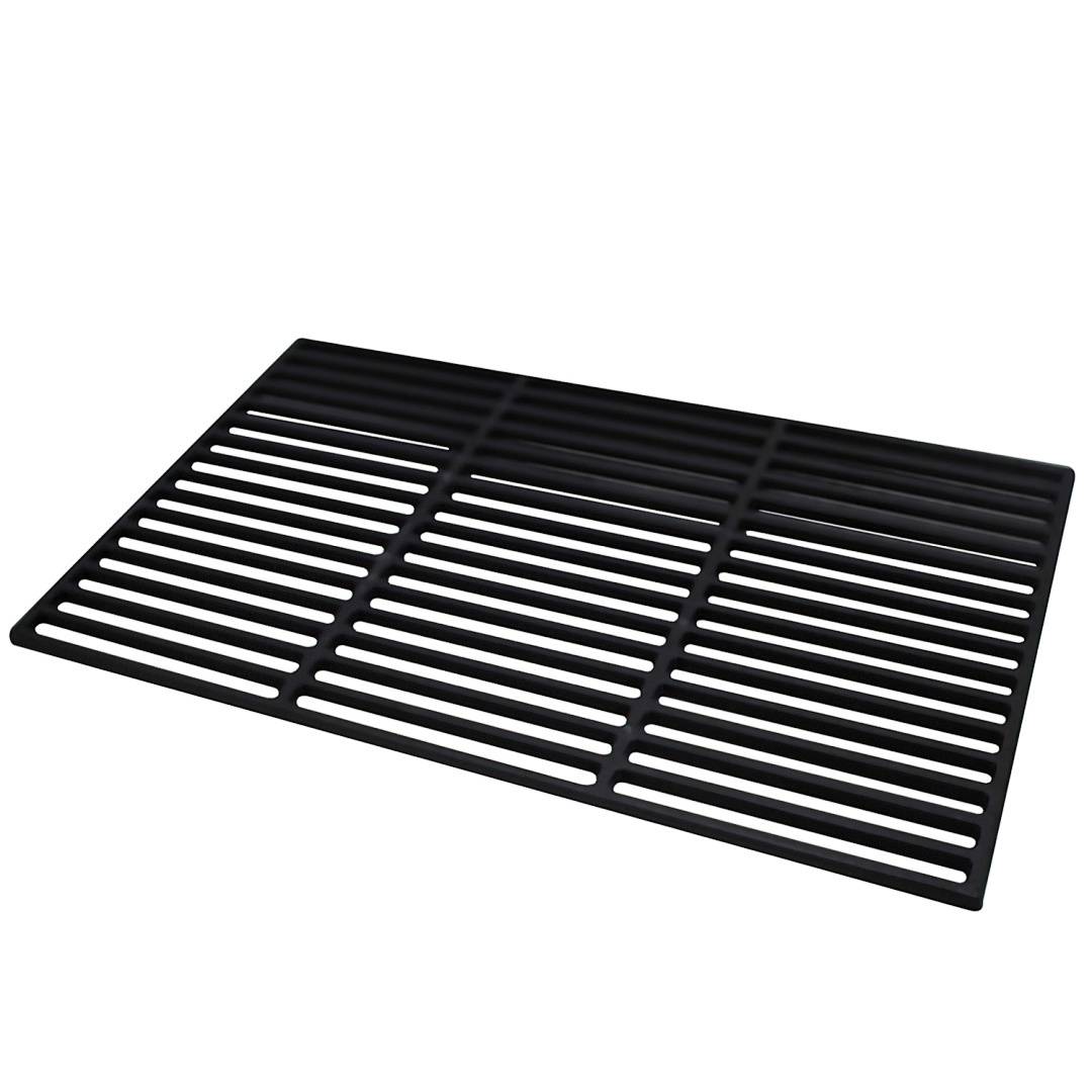 Ein schwarzes Metallgrillrost mit parallelen, gleichmäßig angeordneten Stäben, entwickelt zum Kochen auf einem Grill oder einer Grillplatte.