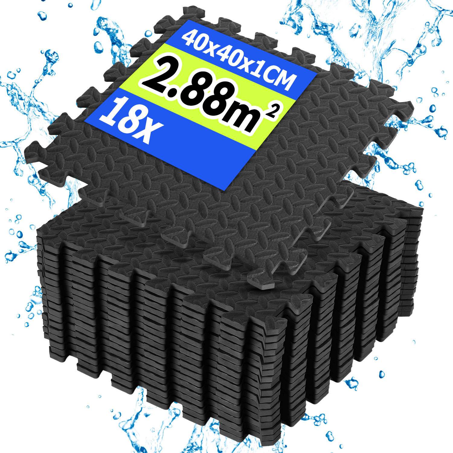 Schwarze ineinandergreifende Schaumstoffmatten, jeweils 40x40x1 cm groß, bedecken in einem Set von 18 eine Fläche von 2,88 Quadratmetern. Wasserspritzer im Hintergrund.