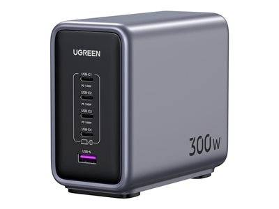 Eine elegante, metallische UGREEN-Ladestation mit vier USB-C-Anschlüssen, die mit Wattzahlen gekennzeichnet sind, und einem USB-A-Anschluss, konzipiert für effizientes Laden mehrerer Geräte.