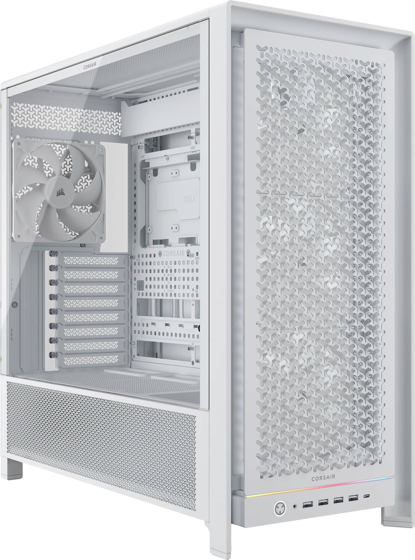 Ein weißes Computer-Gehäuse mit mehreren Kühlerlüfterschächten und Netzpanelen zur Belüftung, das sein geräumiges Innendesign präsentiert.