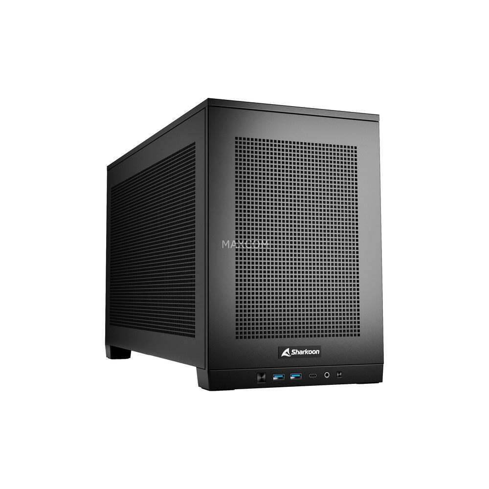 Ein kompaktes, schwarzes Computergehäuse mit durchlöcherter Frontplatte und mehreren Anschlüssen am unteren Ende, geeignet für Mini-ITX-Systeme.