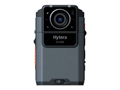 Eine Hytera SC580 Bodycam in Grau und Schwarz mit einem orangefarbenen Knopf an der Seite, entwickelt für den Einsatz im öffentlichen Sicherheits- und Sicherheitsbereich.