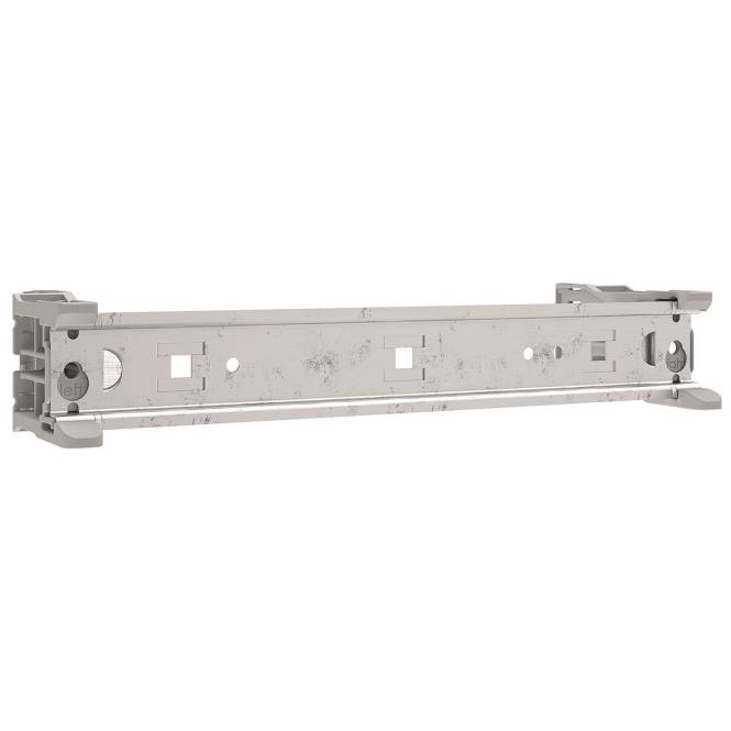 Eine verrostete Metallhalterung mit mehreren Löchern, die zum Montieren oder zur Strukturellen Unterstützung bestimmt ist.