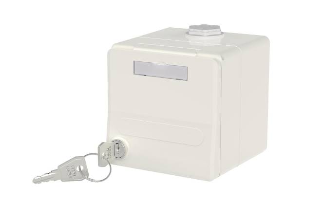 Eine weiße verschließbare Aufbewahrungsbox mit zwei silbernen Schlüsseln befestigt. Das Schloss befindet sich auf der unteren linken Seite der Box.