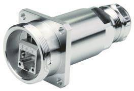 Ein Metall-RJ45-Netzwerkstecker, eingebaut in einem zylindrischen Industrialgehäuse, entwickelt für robuste Datenverbindungen in rauen Umgebungen.