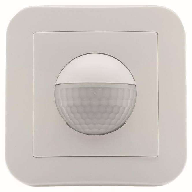 Quadratischer Bewegungsmelder mit zentraler, kuppelförmiger Linse, für die Wandmontage konzipiert, wird zur Bewegungserkennung für die Lichtsteuerung verwendet.