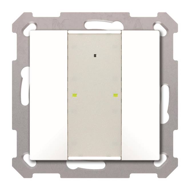 Ein weißer Wandschalter mit einer zentralen rechteckigen Taste, umgeben von einem metallischen Rahmen. Zwei gelbe Indikatoren sind unten vorhanden.