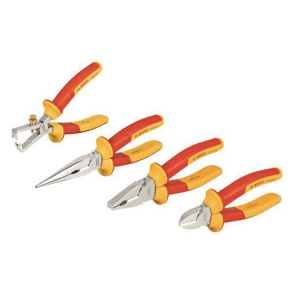 Ein Satz von fünf isolierten Handwerkzeugen mit roten und gelben Griffen, einschließlich Zangen und Abisolierzangen, nebeneinander angeordnet.