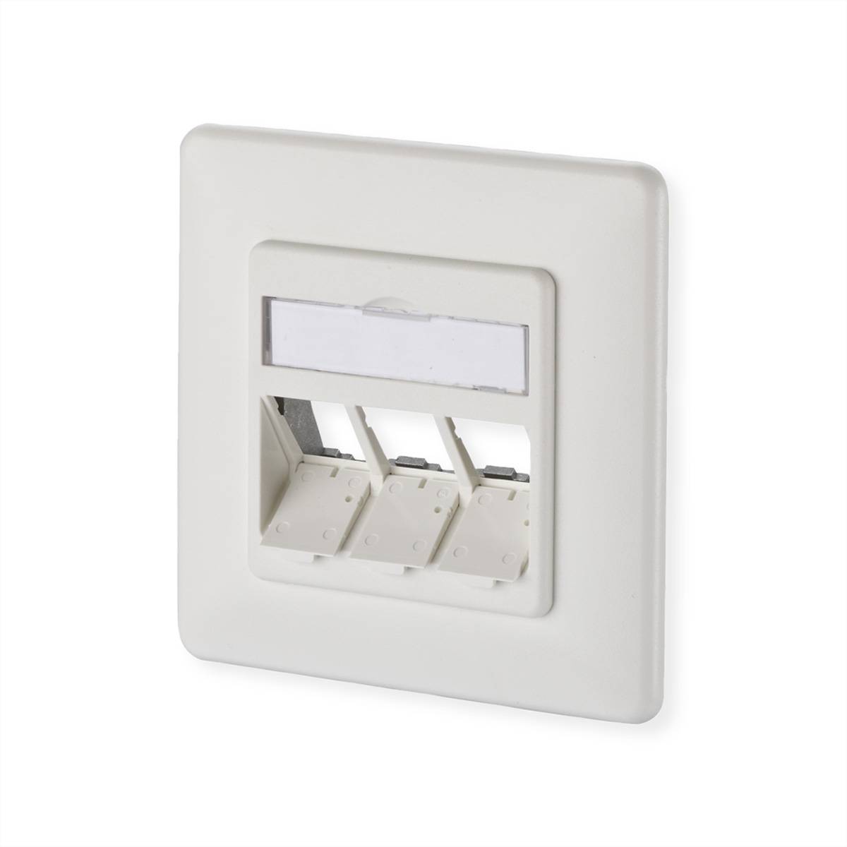 Eine weiße wandmontierte RJ45-Ethernet-Buchse mit drei Kabelanschlüssen, jeweils mit einer Schutzlasche abgedeckt, bereit für Netzwerkverbindungen.