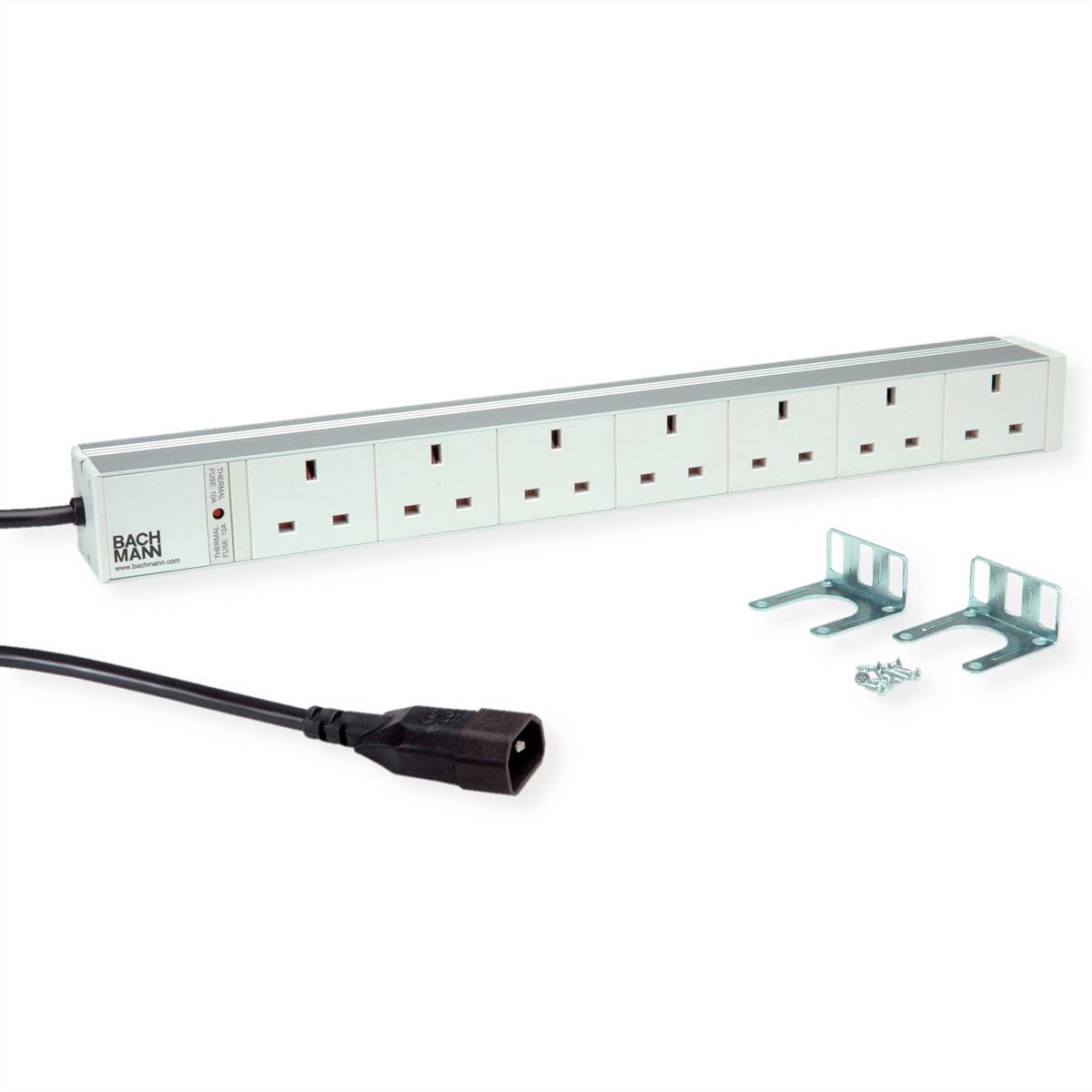 Eine Steckerleiste mit acht Steckdosen, einem Schalter und Befestigungswinkeln. Das Kabel hat einen C14-Stecker. Geeignet zur Ordnung von elektronischen Geräten.