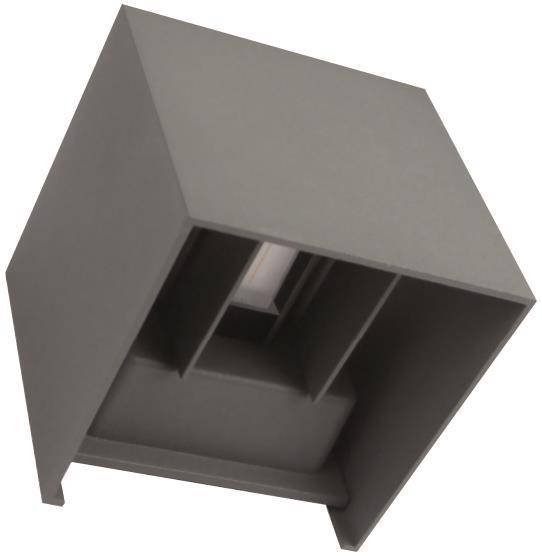 Ein modernes, wandmontiertes, würfelförmiges Außenlicht-Leuchtmittel mit offener Unterseite, das Licht nach unten ausstrahlt.