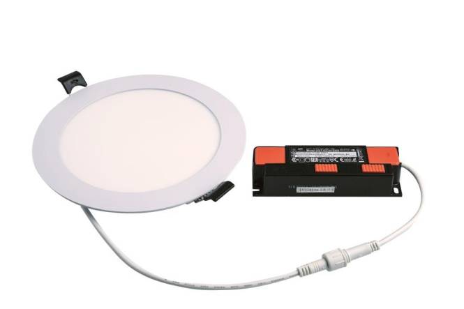 LED-Panel und Netzteil, verbunden durch ein weißes Kabel. Das runde, weiße LED-Panel ist für die Deckenmontage ausgelegt.