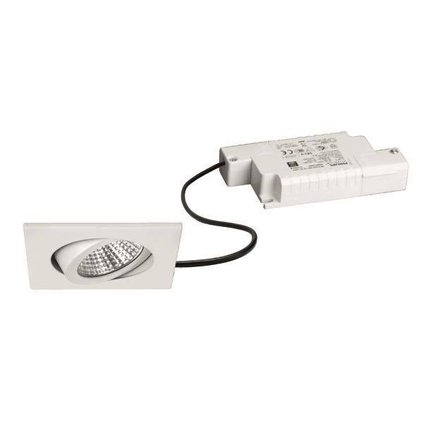 Eingelassener quadratischer LED-Einbaustrahler mit verstellbarem Kopf, verbunden mit einem weißen elektrischen Treiber über ein schwarzes Kabel.
