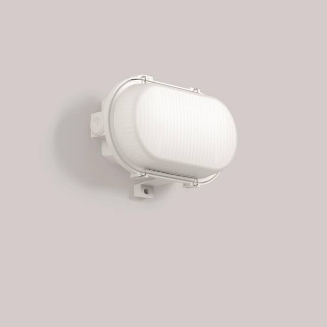 Ein weißes, ovales wandmontiertes Licht mit einem Metallschutzgitter ist gegen einen schlichten beigen Hintergrund positioniert.