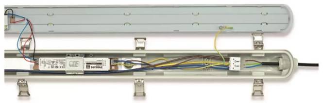 PHIL Ledinaire FR-Leuchte WT065C 1200mm 23/42W 2900/4800lm 4000K IP65 PC Techn.Licht/Wohnraum
