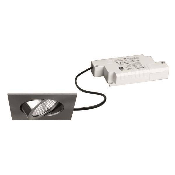 Rechteckiger LED-Einbaustrahler mit verstellbarem Neigungswinkel, über ein schwarzes Kabel mit einem weißen Treiber verbunden. Geeignet für die Innenraumbeleuchtung.