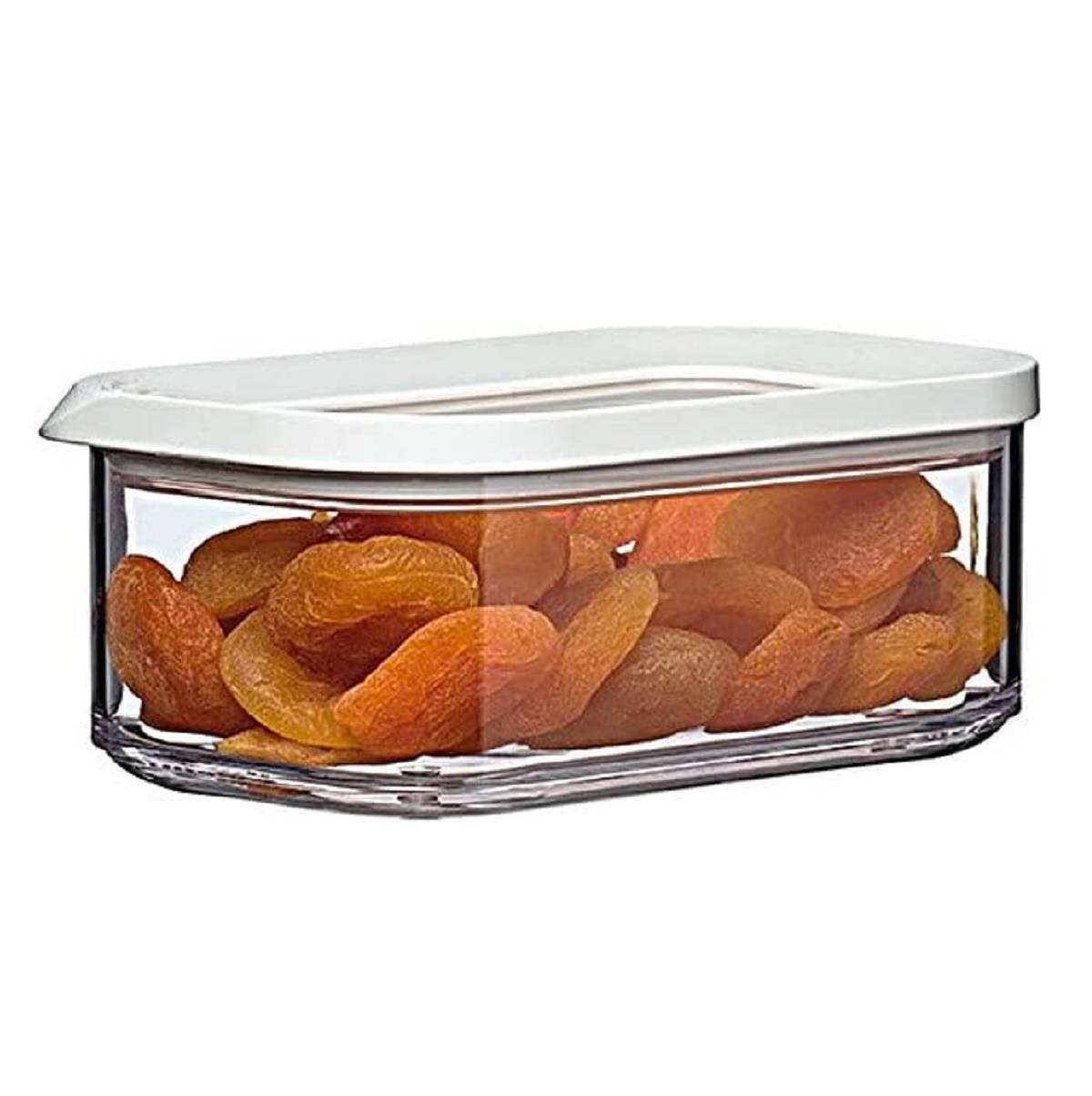 Ein klares rechteckiges Behältnis mit weißem Deckel, gefüllt mit getrockneten Aprikosen, vor einem weißen Hintergrund präsentiert.