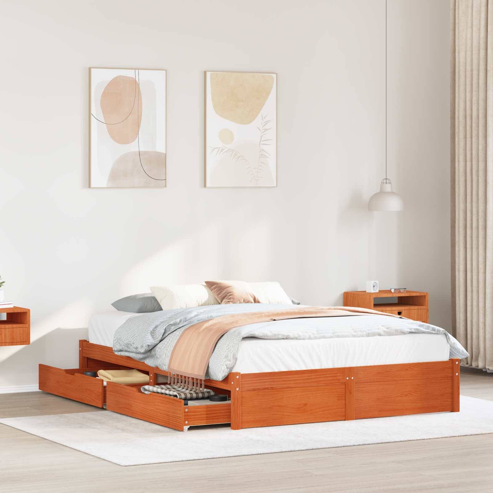 Ein modernes Schlafzimmer verfügt über ein Bett mit integrierten Stauraum-Schubladen darunter, ein schwebendes Nachttischchen, minimalistische Wandkunst und eine sanfte Farbpalette.