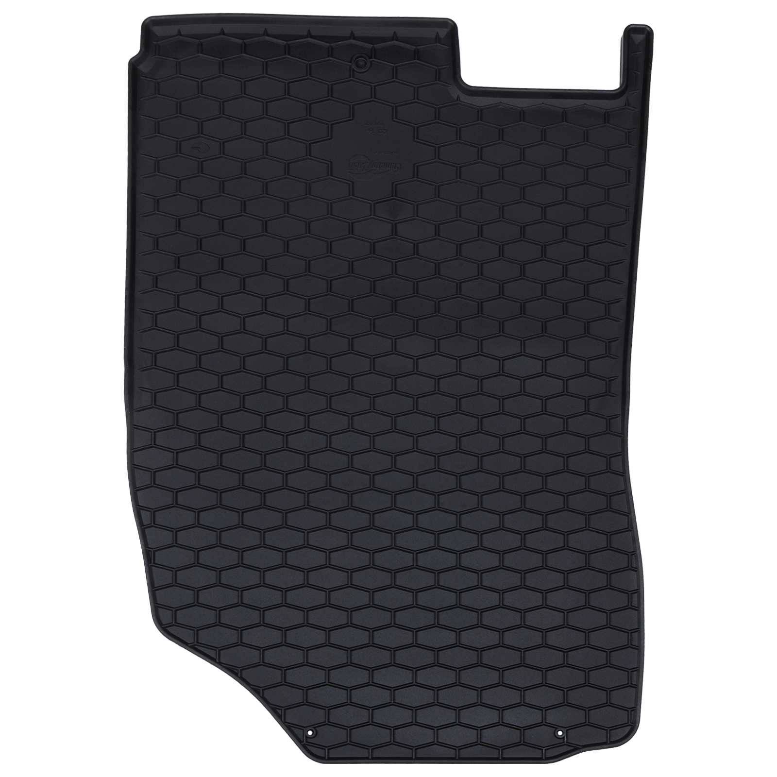 Ein hölzernes Terrassendeck mit einer integrierten Klappstuhl-Funktion, das seine Doppelfunktionalität zum Sitzen und Entspannen präsentiert.