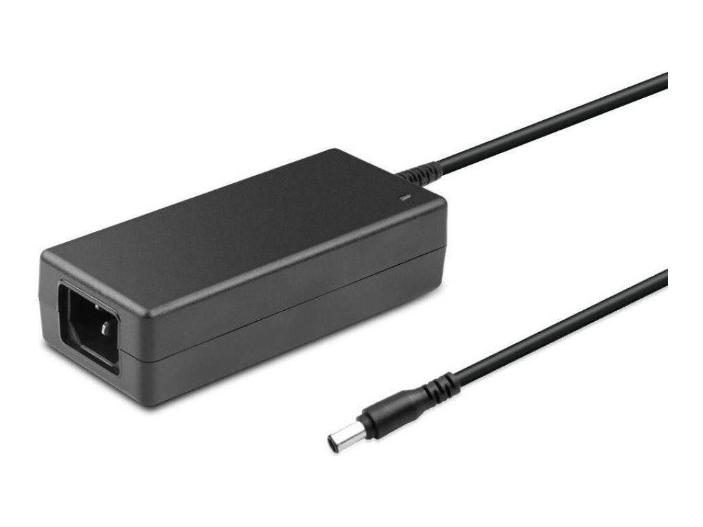 Schwarzer AC-Stromadapter mit Kabel und Hohlstecker-Anschluss auf weißem Hintergrund.