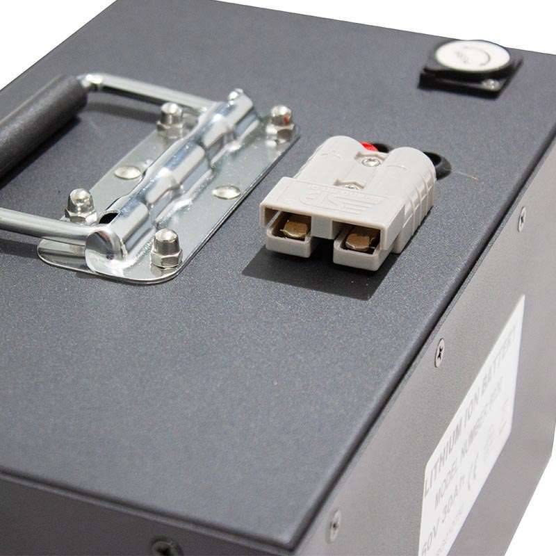 Akku Li-Io. 60 V 30 Ah Anderson Stecker inkl. Ladegerät 5A rund 3-Polig