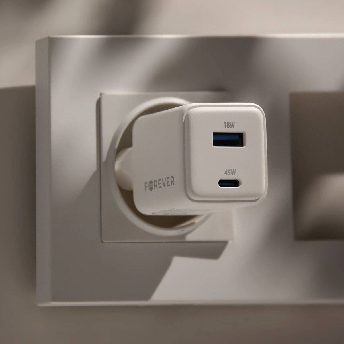 Forever TC-08 GaN Schnellladegerät 45W mit USB-C und USB-A  Weiß