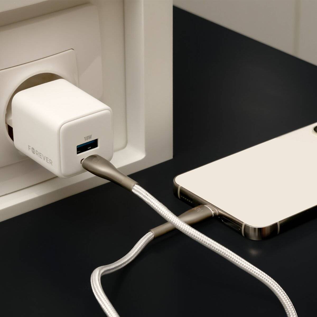 Forever TC-08 GaN Schnellladegerät 20W mit USB-C und USB-A Power Delivery & Quick Charge  Weiß