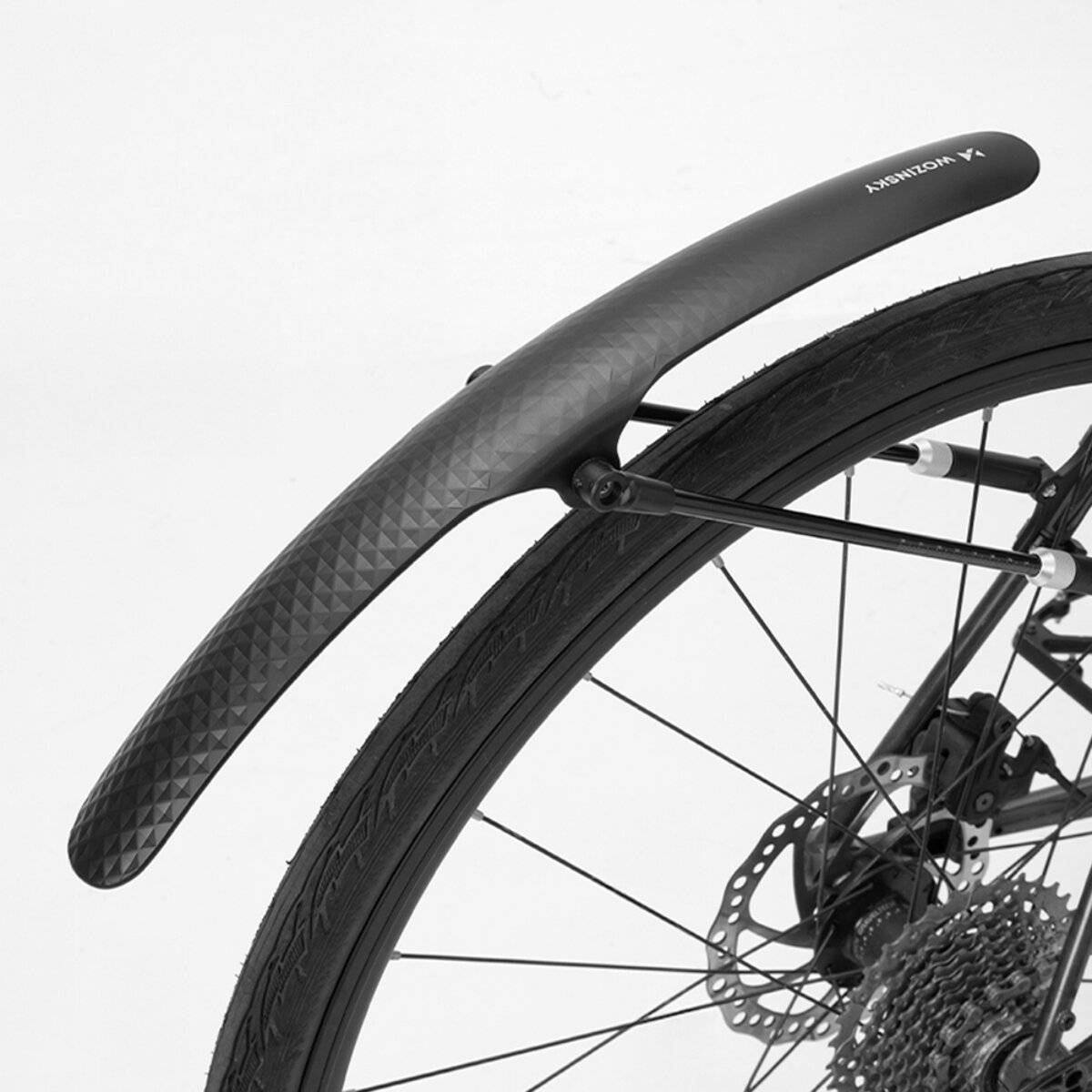 Wozinsky WBR-01 universelles Fahrradschutzblech verstellbar 2832 cm Schwarz