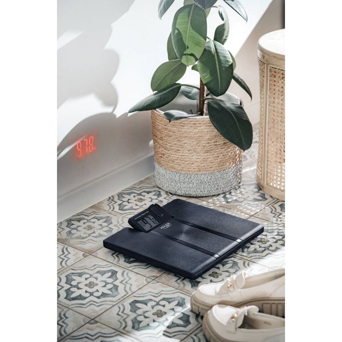 Adler AD 8182 Digitale Personenwaage mit Wandprojektion und LCD-Display, bis 180 kg