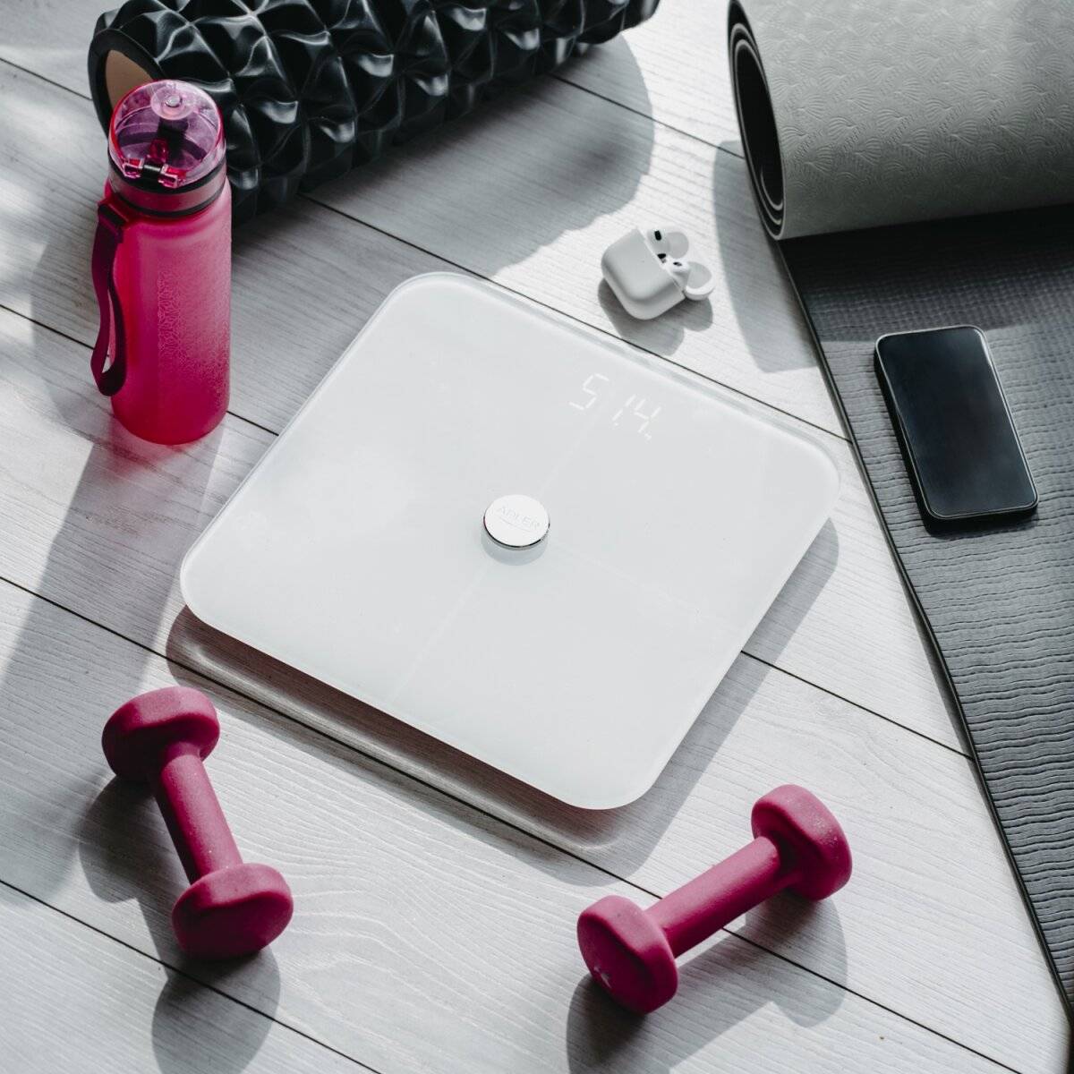 Adler AD 8187 Personenwaage mit Körperanalyse mit App, bis 180 kg, Weiß