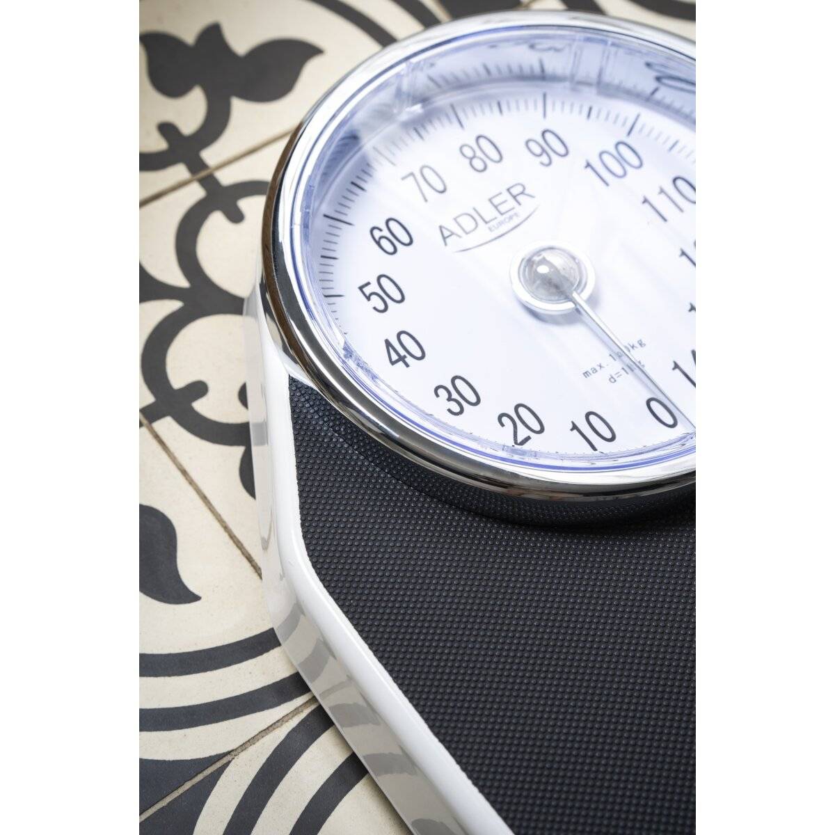 Adler AD 8177 Mechanische Personenwaage bis 150 kg, präzise und einfach ablesbar