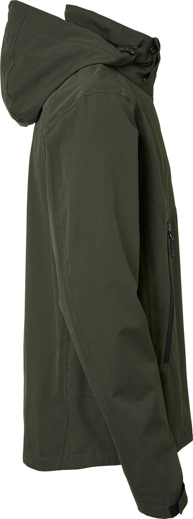 Eine Nahaufnahme der Seite einer dunkelgrünen Jacke, die eine Reißverschlusstaschen und Nahtdetails zeigt. Der Stoff wirkt glatt und langlebig.