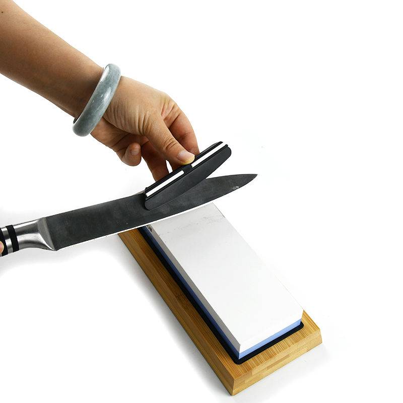 Winkelführung zum Schärfen von Messern mit Wetzstein Black