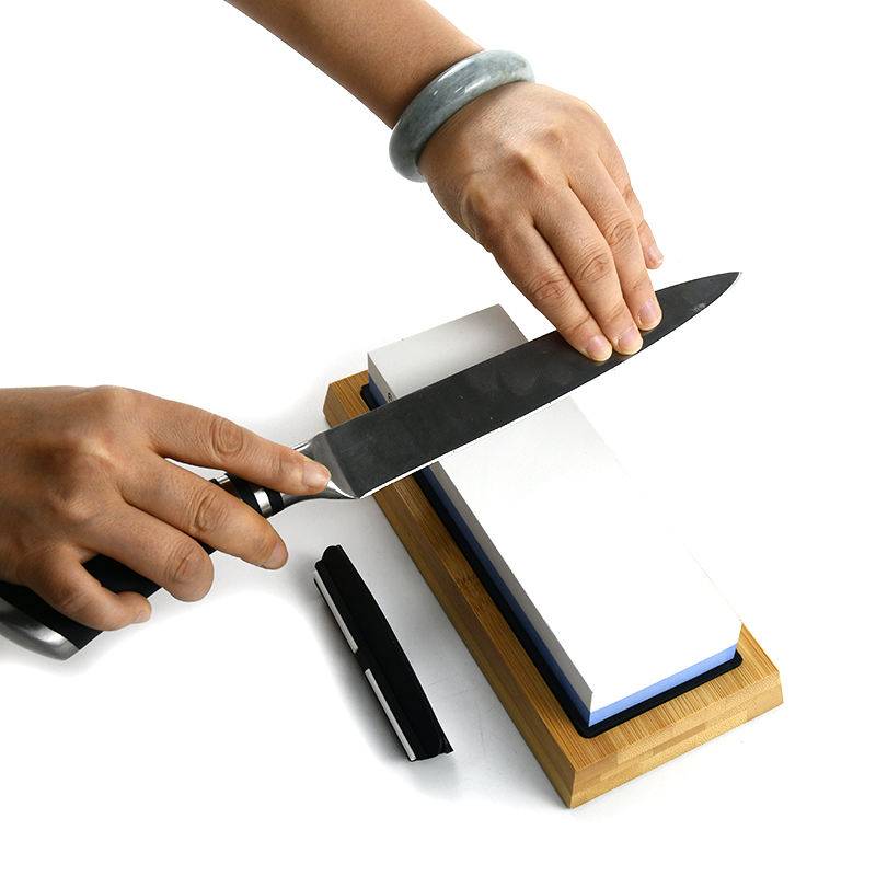 Winkelführung zum Schärfen von Messern mit Wetzstein Black
