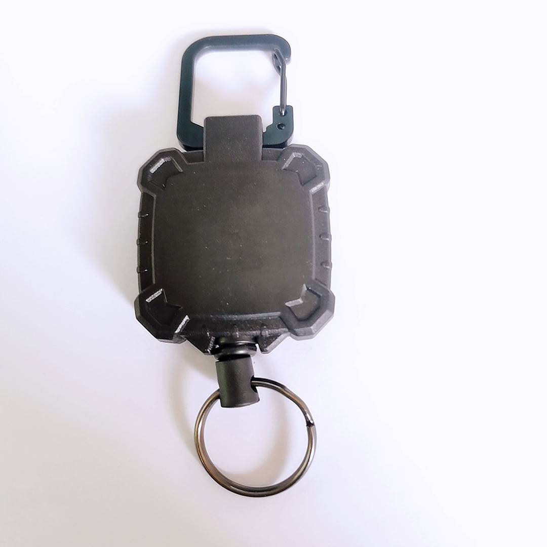 Einziehbarer Edelstahl-Schlüsselanhänger mit robustem Karabiner Black