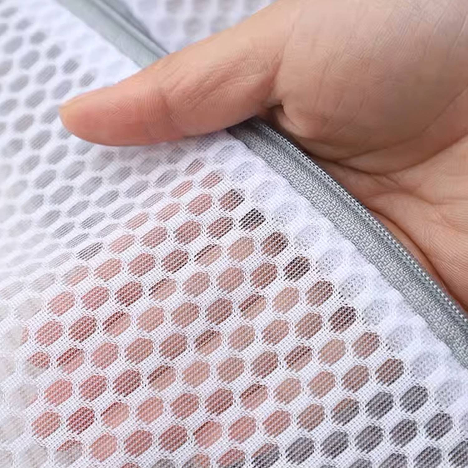 Wäschesack mit Reißverschluss für empfindliche Kleidung White