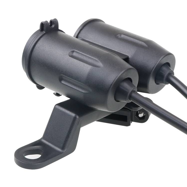 3,1-A-Dual-USB-Ladegerät – Spannungs- und Temperaturmesser Black+Red