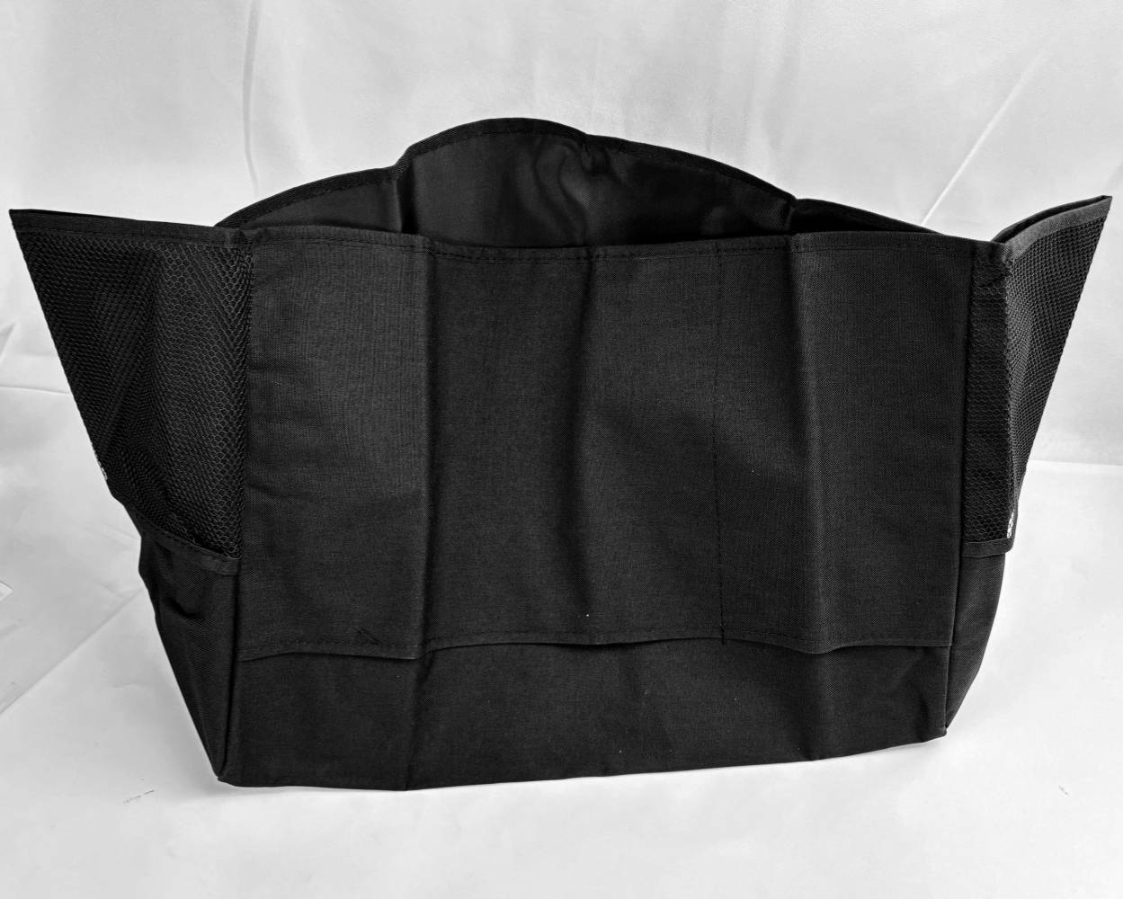 Staubdichte Nähmaschinenabdeckung mit Aufbewahrungstaschen