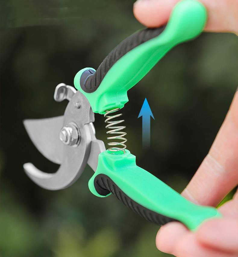 Gartenschere für präzises und einfaches Pflanzenschneiden MultiColor