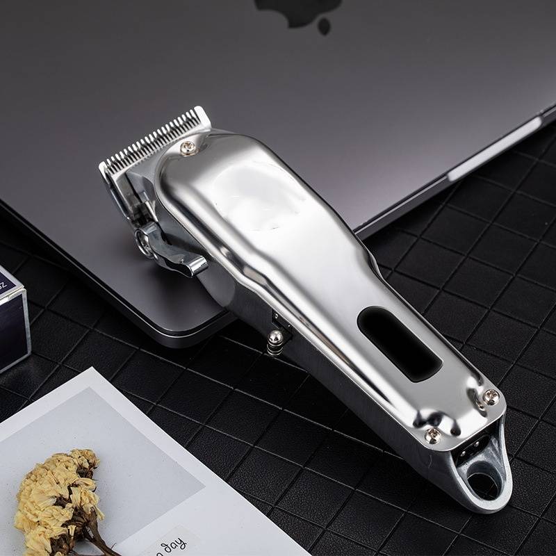 Professioneller Haarschneider - USB mit 8 Distanzkämmen