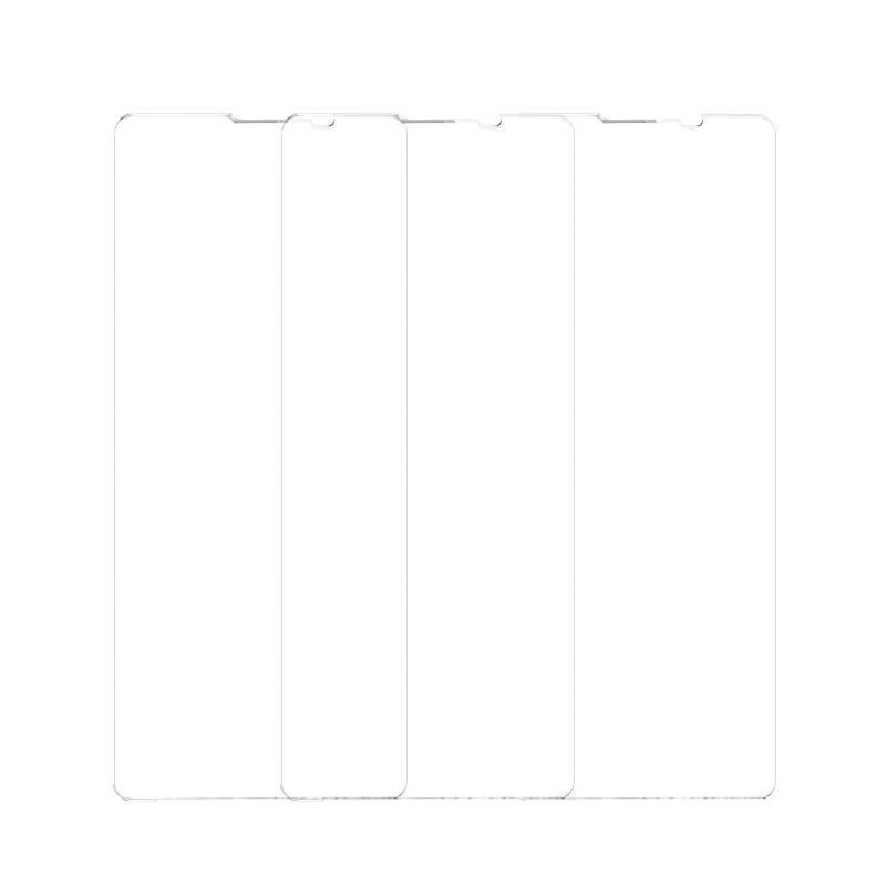 „Vier kristallklare Smartphone-Displays mit leicht unterschiedlichen Notch-Designs, nebeneinander auf einem schlichten weißen Hintergrund angeordnet."