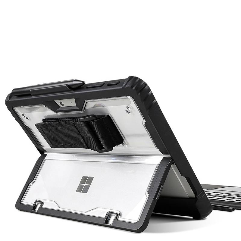 Ein robustes, schützendes Tablet-Etui mit Ständer und Handschlaufe, entwickelt für ein Surface-Gerät, auf weißem Hintergrund gezeigt.