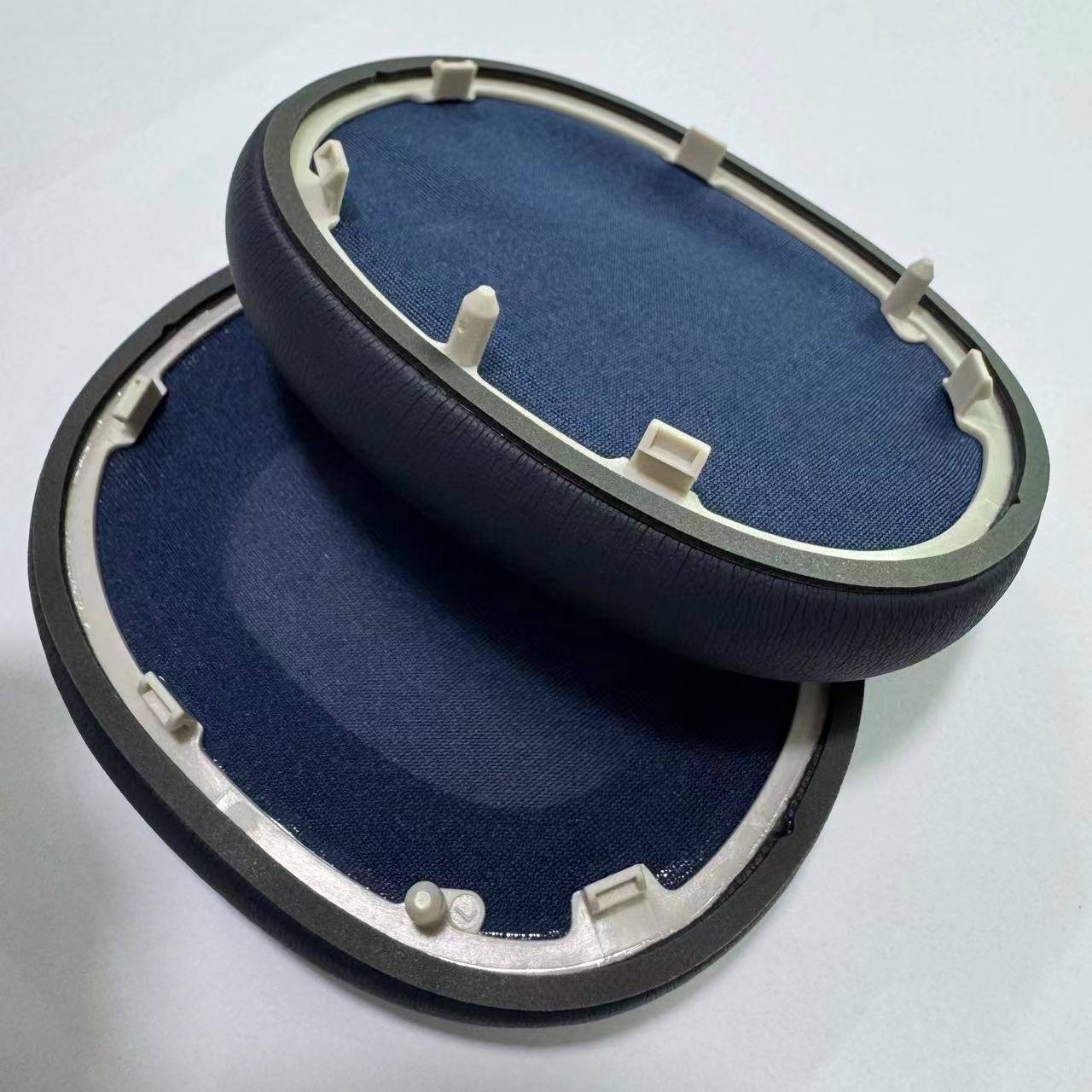 Blaue Proteinleder-Ohrpolster als Ersatz, kompatibel mit SONY WH-1000XM6 (2 Stück)