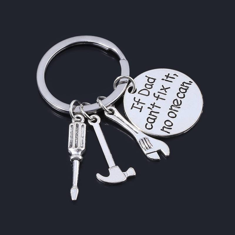 Schlüsselanhänger mit Werkzeugen und Text Silber