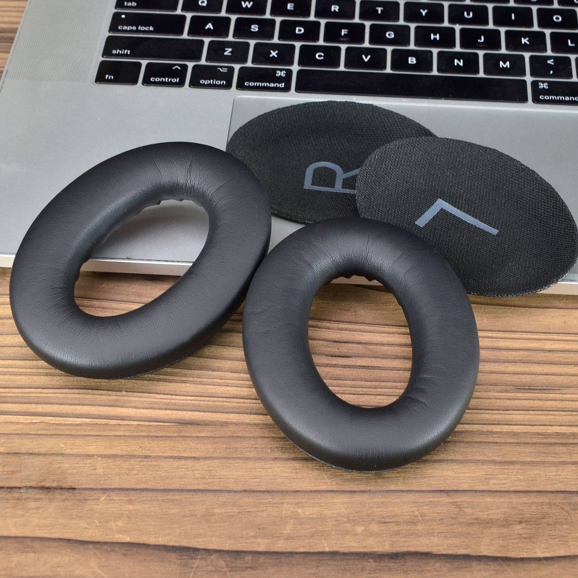 2 Ersatz-Ohrpolster kompatibel mit Bose QuietComfort Bluetooth-Kopfhörern - Schwarz