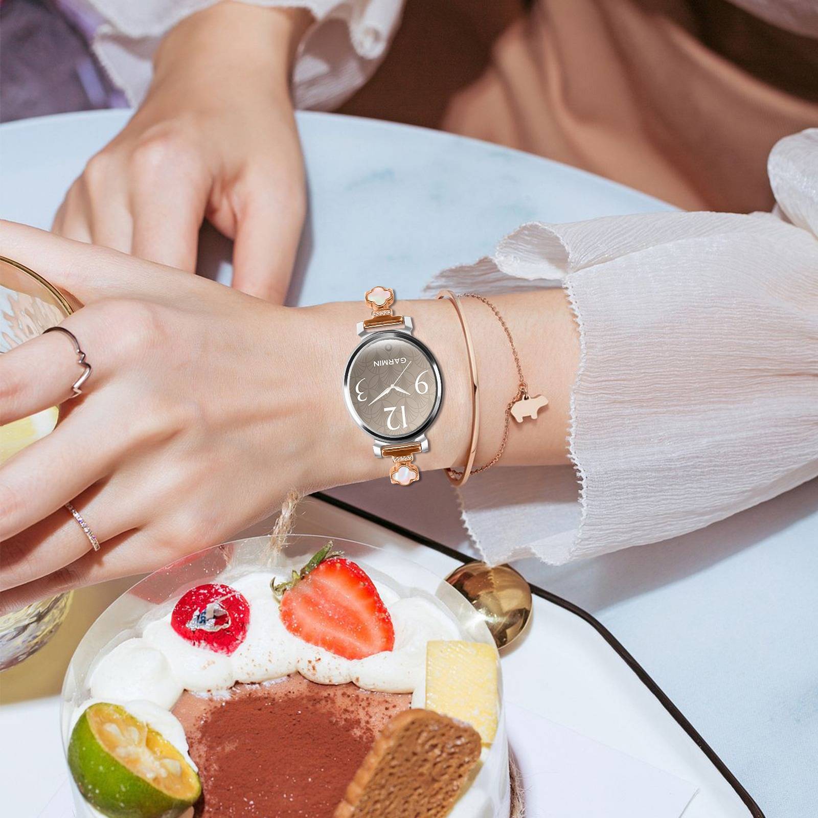 Elegantes Metallarmband mit Klee- und Perlmutt-Design, kompatibel mit Garmin Lily 2 PinkGold